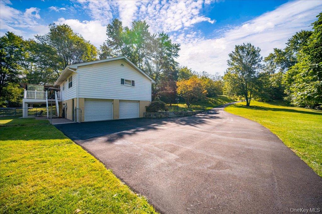 9 Van Vlack Road Hopewell Junction, NY 12533 - Photo 4 of 37