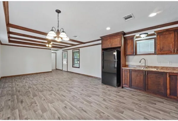 $1,300 | 20774 Stevens, New Caney, TX 77357