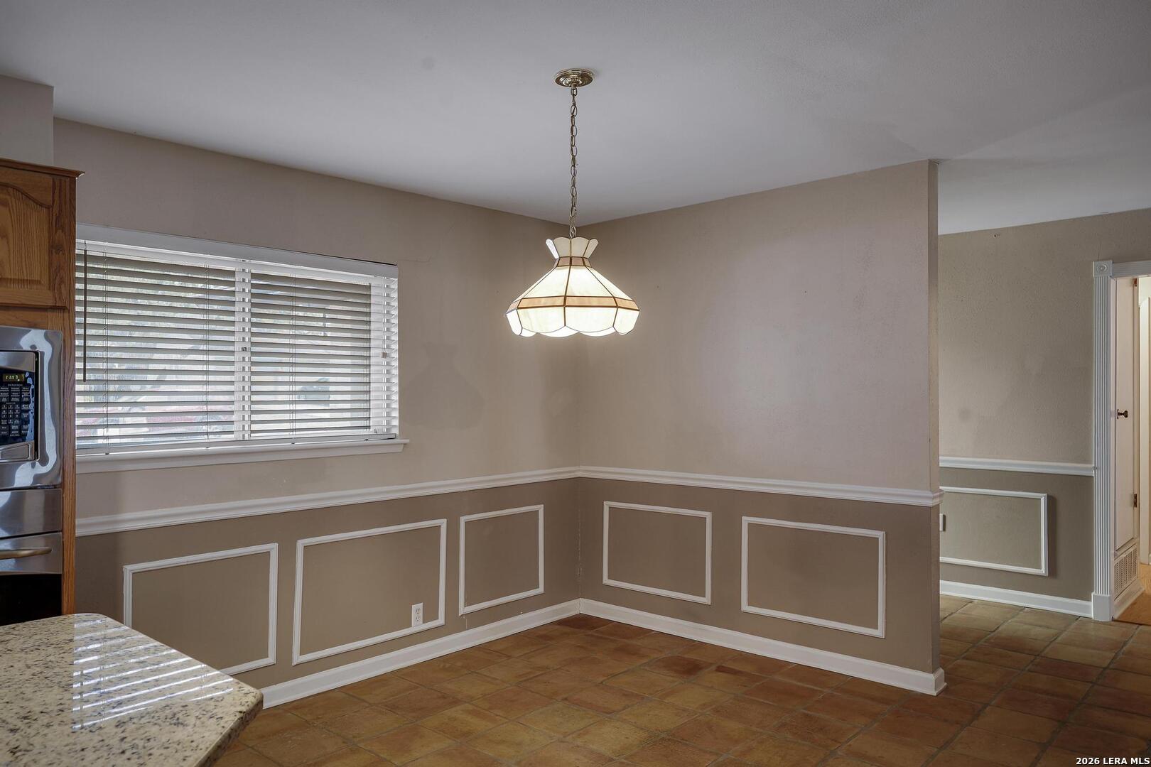 602 Moorside Drive Windcrest, TX 78239 - Photo 5 of 25