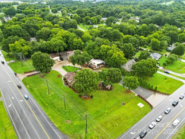 $1,300,000 | 3369 Roberta Road, Concord, NC 28027