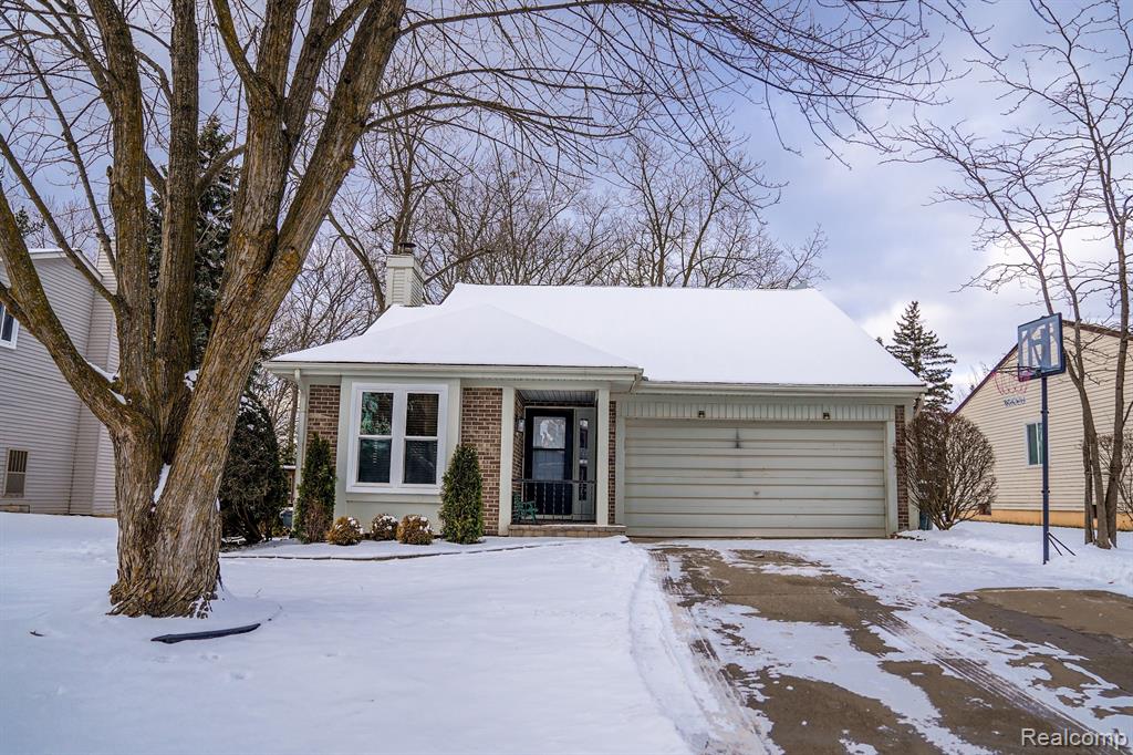 708 Dressler Lane Rochester Hills, MI 48307 - Photo 1 of 24