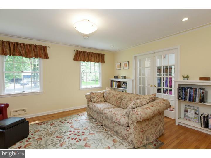 28 Marion Road West Princeton, NJ 08540 - Photo 3 of 25 Living Room