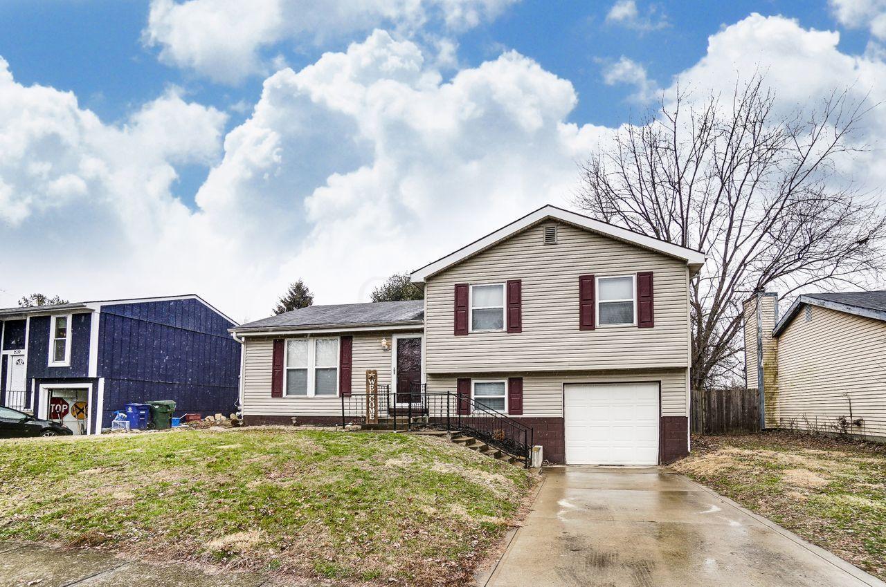 2024 Wolverhampton Road Powell, OH 43065 - Photo 2 of 33 Gallery Image 2