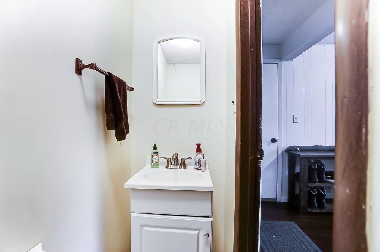 2024 Wolverhampton Road Powell, OH 43065 - Photo 26 of 33 Gallery Image 26