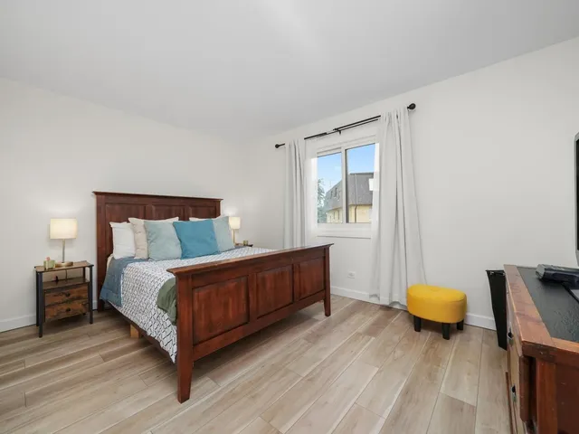 $169,900 | 4917 West 109th Street, Unit 202, Oak Lawn, IL 60453