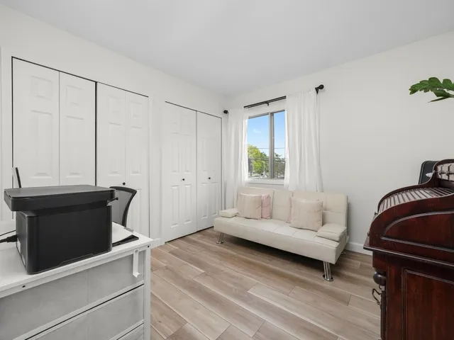 $169,900 | 4917 West 109th Street, Unit 202, Oak Lawn, IL 60453