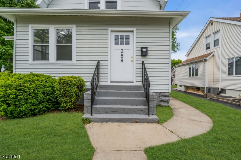 288 Harrison Street Nutley, NJ 07110 - Photo 4 of 37