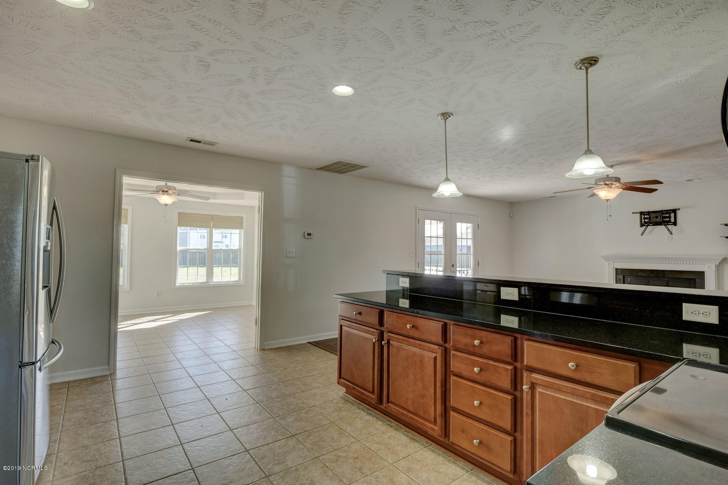 802 Little Roxy Court Jacksonville, NC 28540 - Photo 7 of 39 7