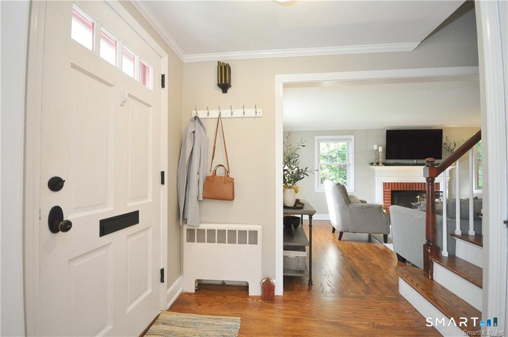 26 Greystone Road West Hartford, CT 06107 - Photo 2 of 23