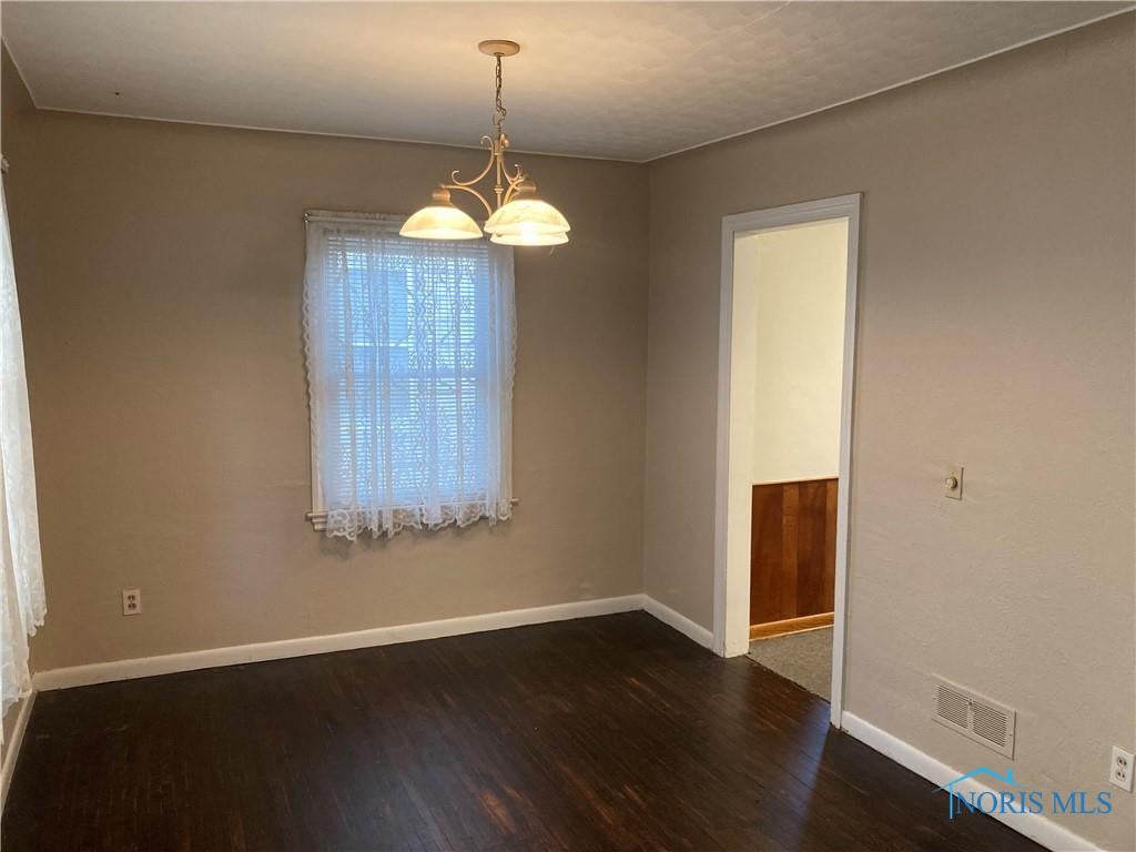 737 Waybridge Road Toledo, OH 43612 - Photo 4 of 10 Gallery Image 4