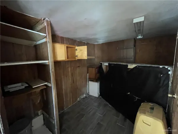 a view of walk in closet