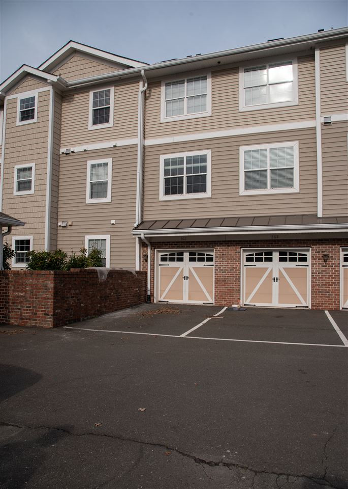 10411 Rosegate Court, Unit 103 Raleigh, NC 27617 - Photo 3 of 22 Photo 3
