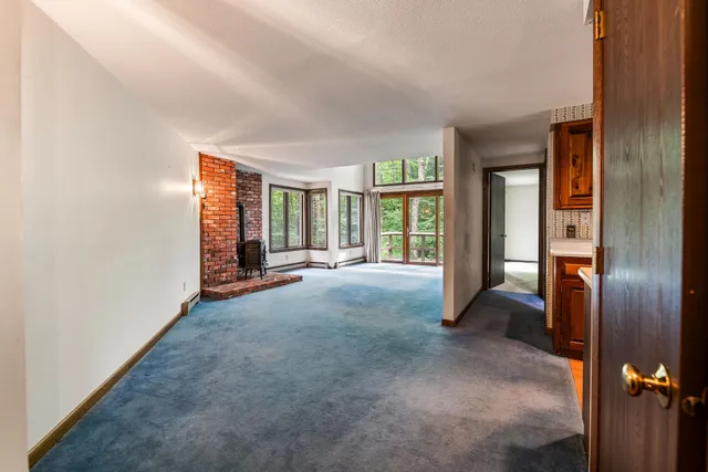 $399,999 | 49 Old Beach Circle, Grantham, NH 03753