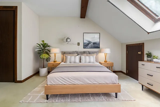 $399,999 | 49 Old Beach Circle, Grantham, NH 03753