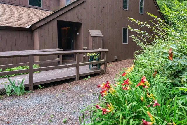 $399,999 | 49 Old Beach Circle, Grantham, NH 03753