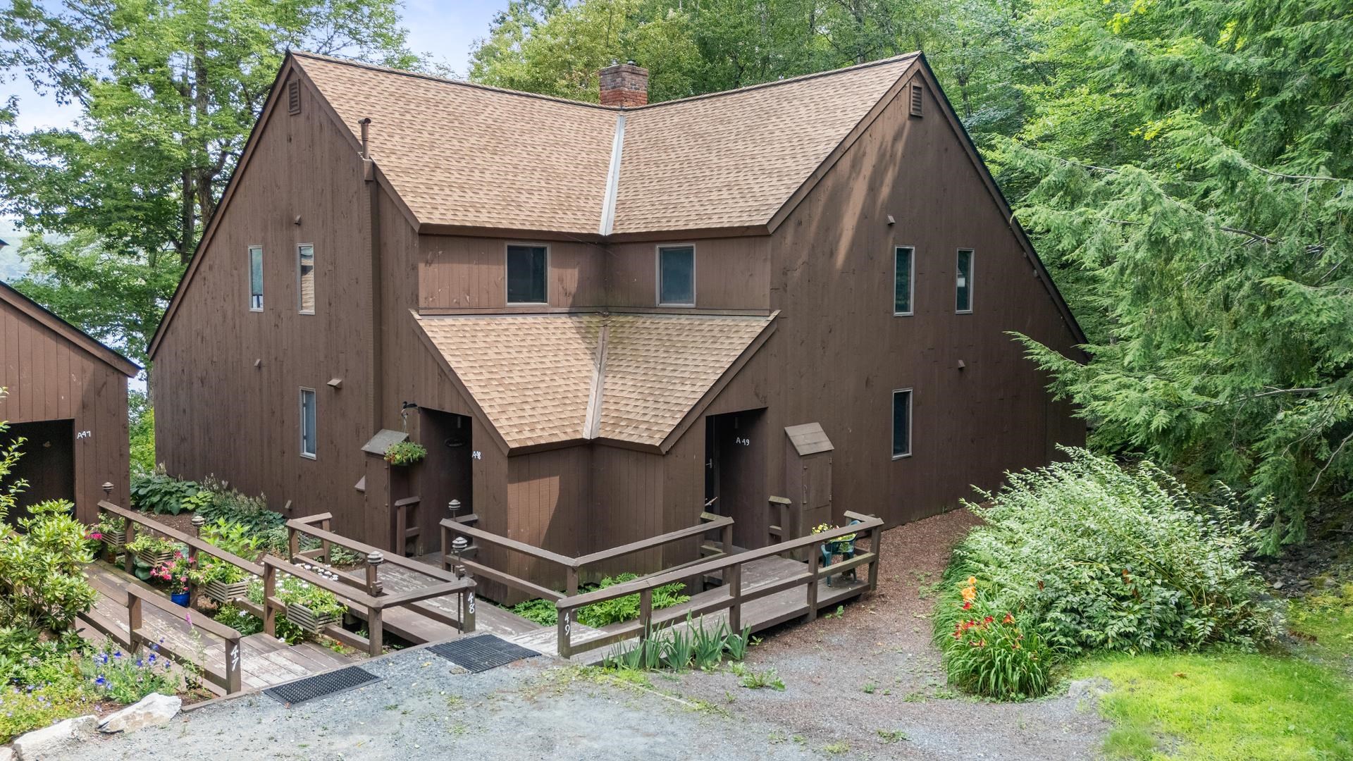 49 Old Beach Circle Grantham, NH 03753 - Photo 3 of 42