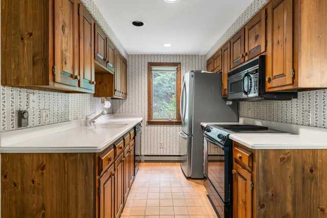 $399,999 | 49 Old Beach Circle, Grantham, NH 03753