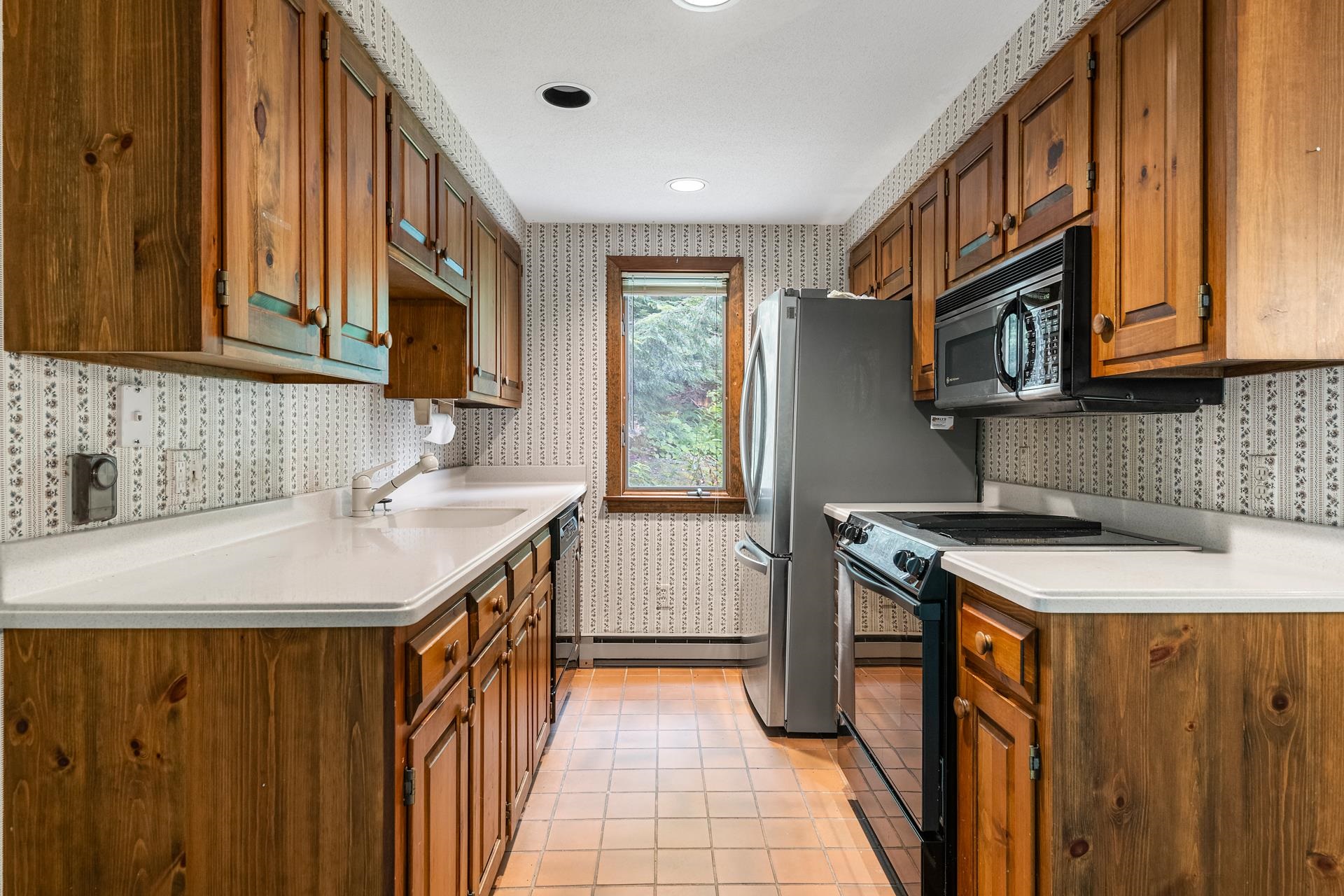 49 Old Beach Circle Grantham, NH 03753 - Photo 6 of 42