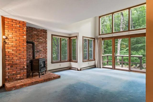 $399,999 | 49 Old Beach Circle, Grantham, NH 03753