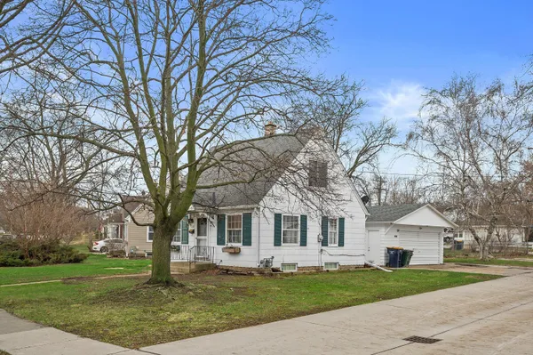 $149,900 | 2815 South 91st Street, West Allis, WI 53227
