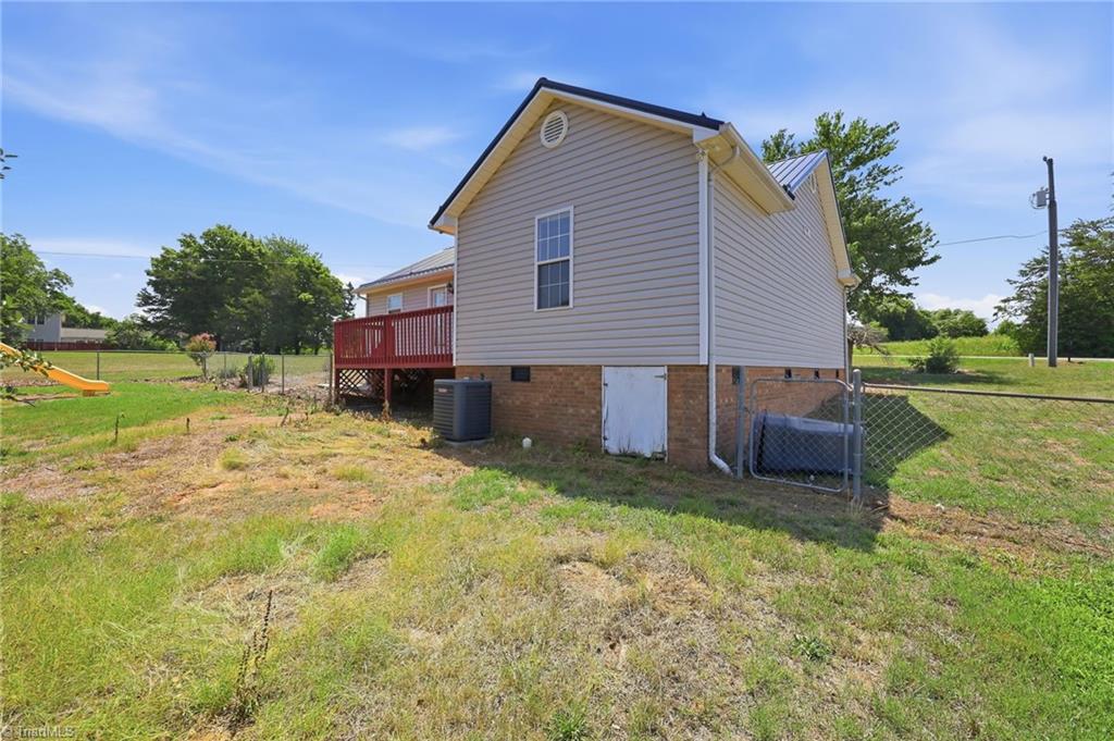 1502 Gibbs Road Reidsville, NC 27320 - Photo 27 of 36
