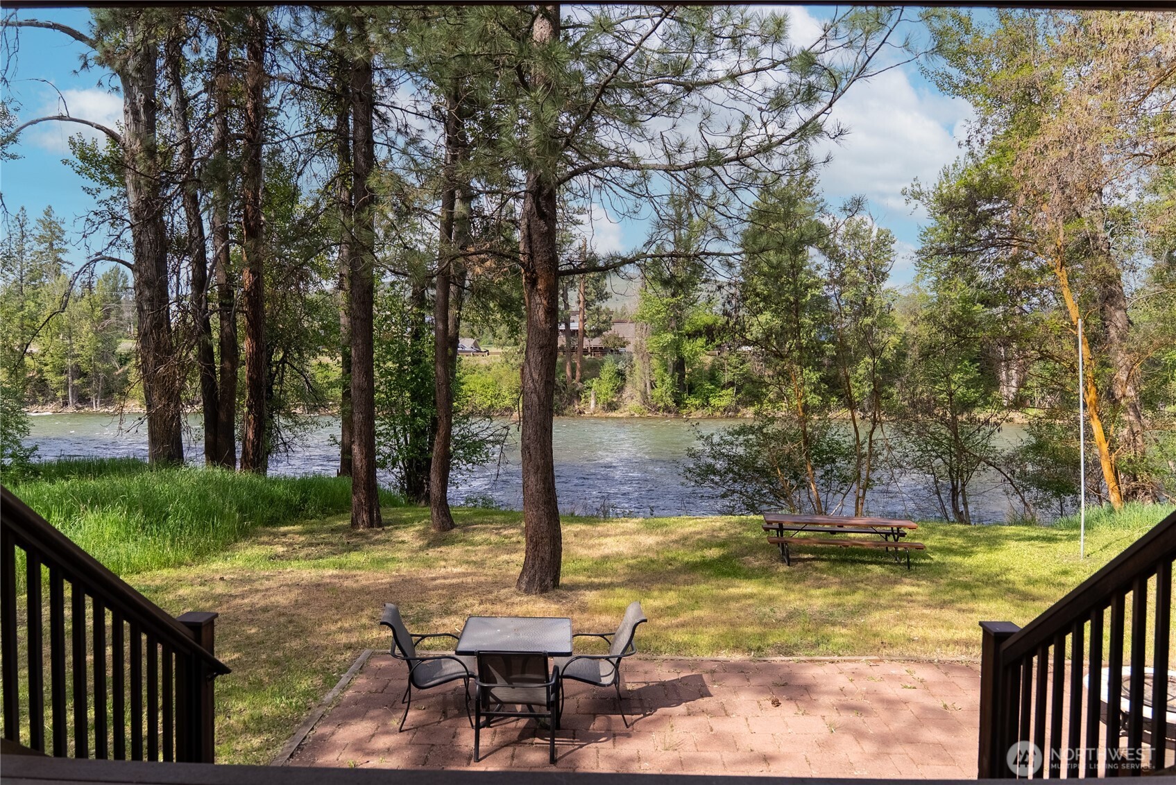 104 Center Street Winthrop, WA 98862 - Photo 6 of 40