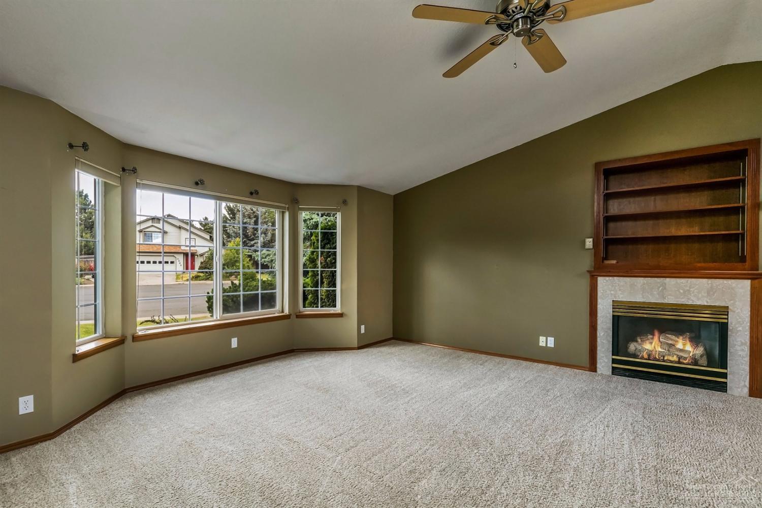 3032 Northeast Raleigh Court Bend, OR 97701 - Photo 6 of 21 Additional Photo