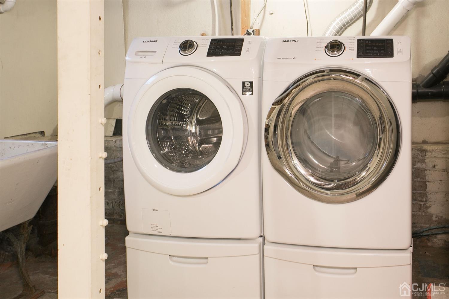 68 Rector Street Metuchen, NJ 08840 - Photo 38 of 40 a close up view of a washer and dryer
