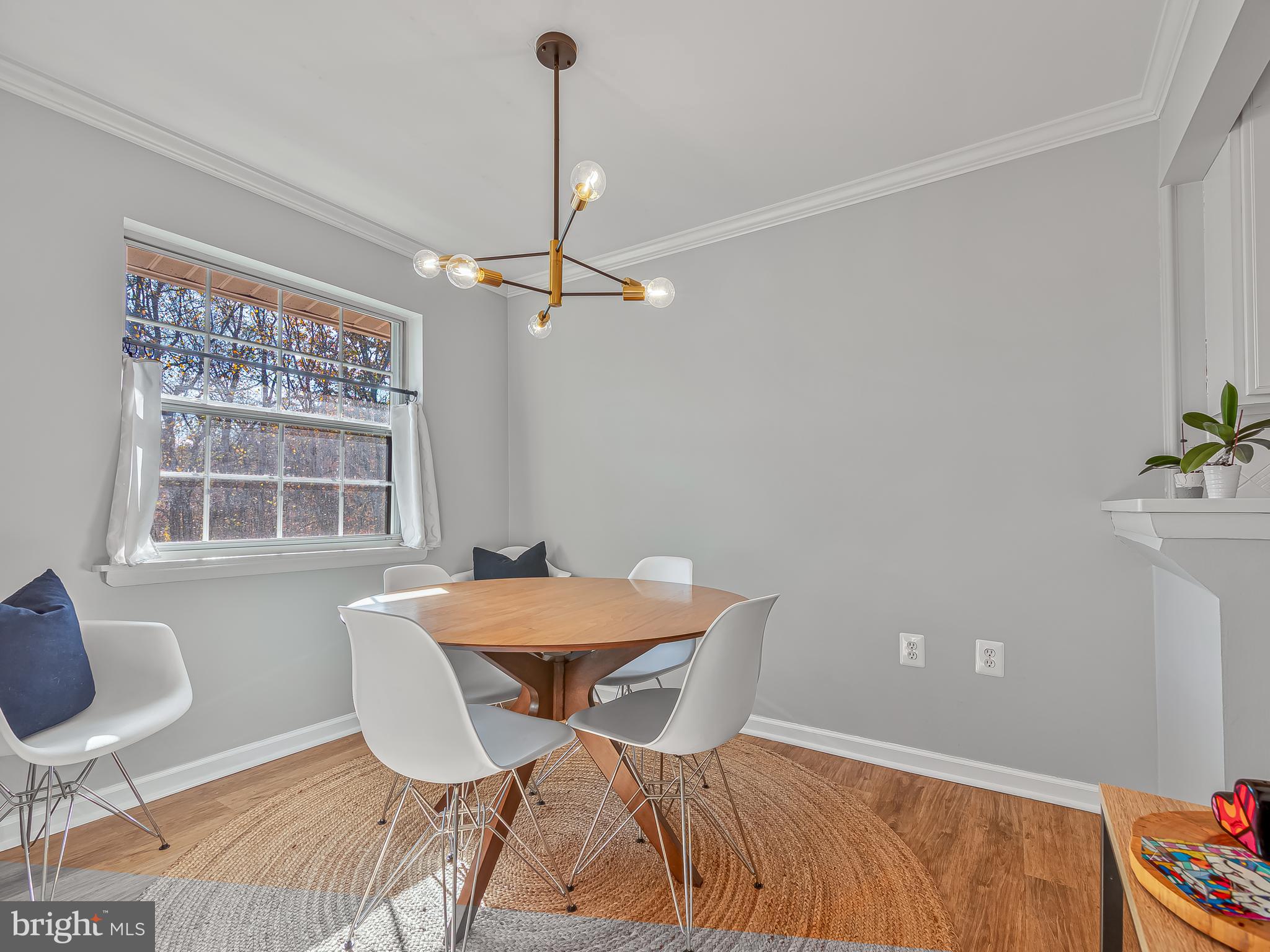 1914 Wilson Lane, Unit 202 McLean, VA 22102 - Photo 15 of 42 a workspace with furniture and a window