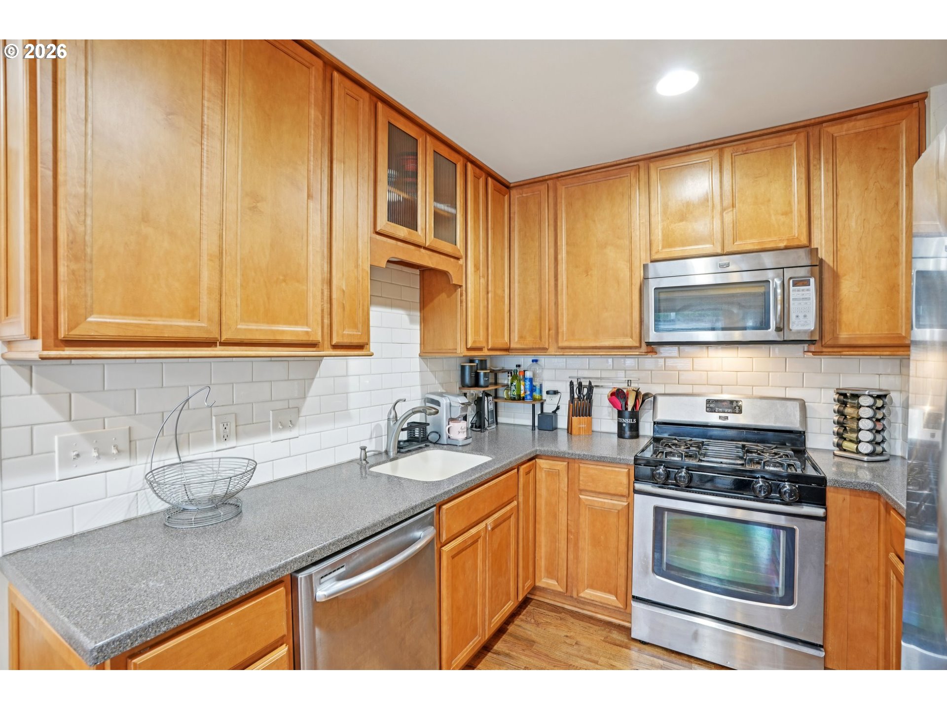 11085 Southwest Polsky Road Beaverton, OR 97005 - Photo 8 of 30