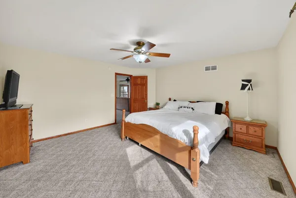 $849,900 | 62546 Diamond View Drive, Cassopolis, MI 49031
