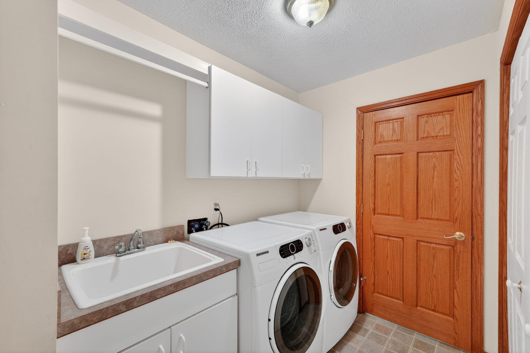 62546 Diamond View Drive Cassopolis, MI 49031 - Photo 29 of 48 Main Floor Laundry