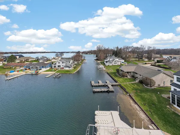 $849,900 | 62546 Diamond View Drive, Cassopolis, MI 49031