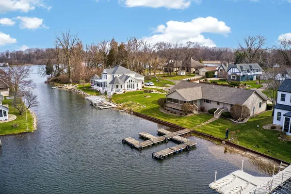 $875,000 | 62546 Diamond View Drive, Cassopolis, MI 49031