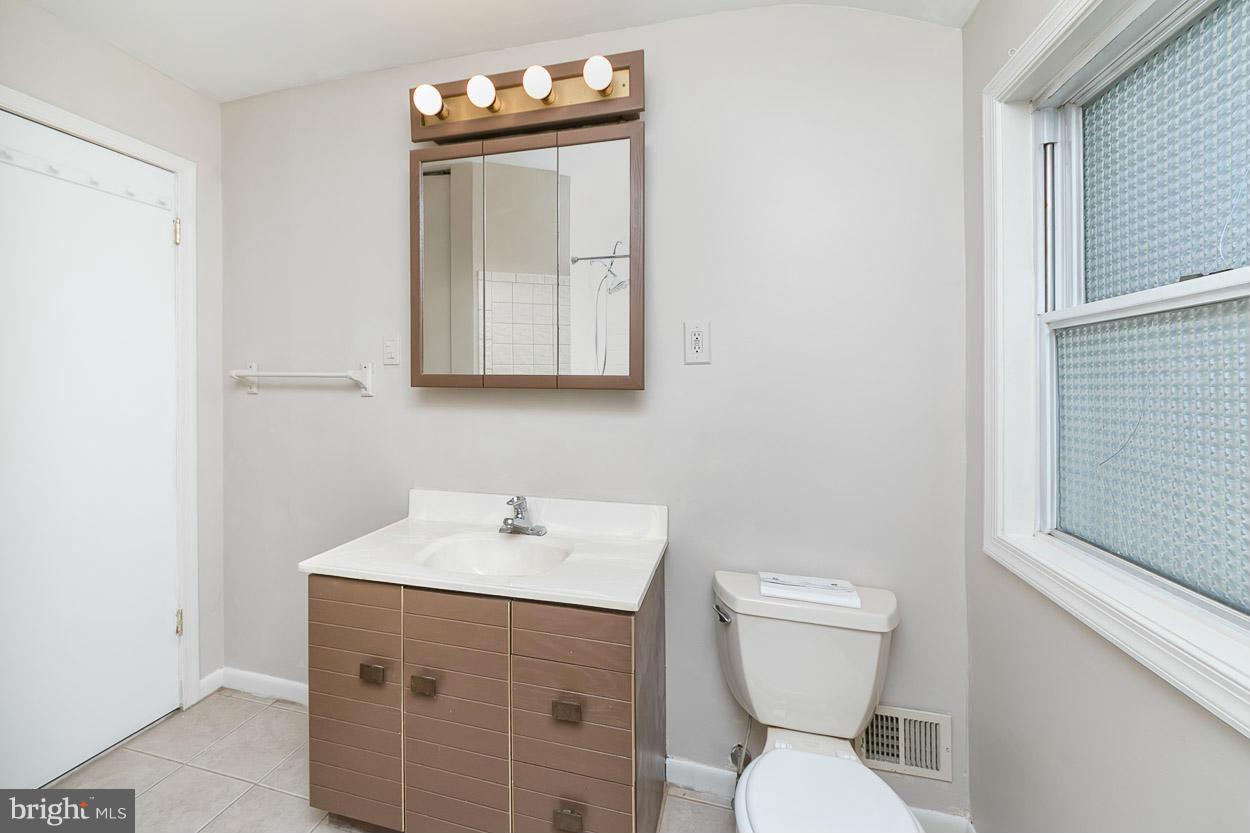 2125 Pitney Road Baltimore, MD 21234 - Photo 22 of 30 Bath