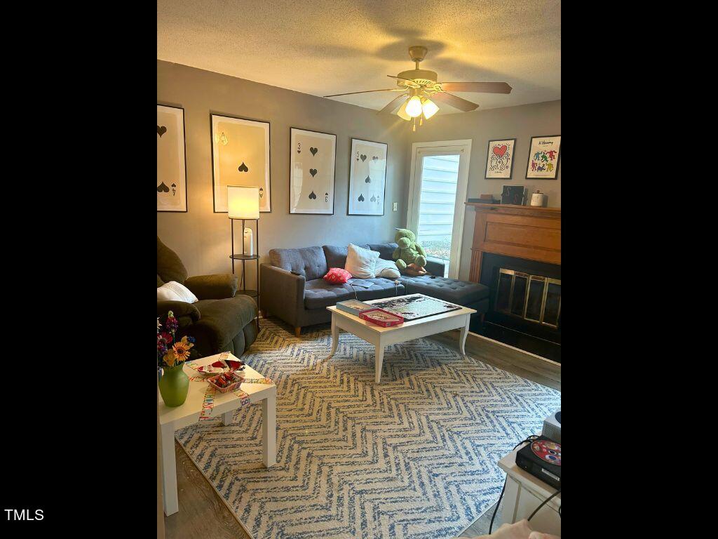 4135 Kaplan Drive Raleigh, NC 27606 - Photo 4 of 20 Living Room