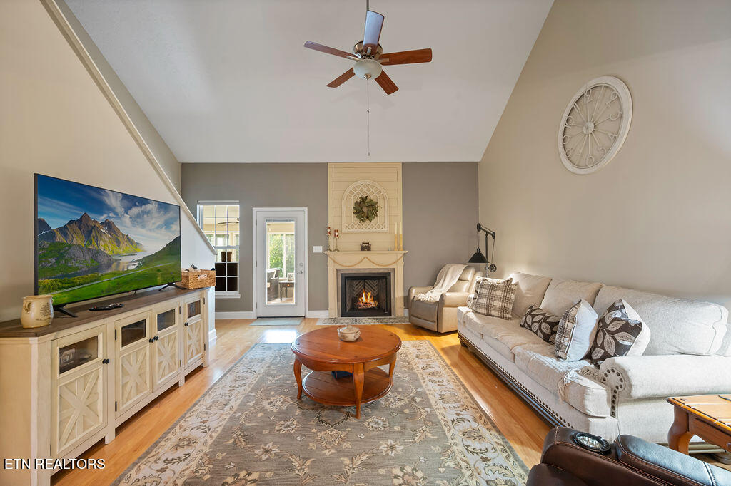 3530 Pebblebrook Way Knoxville, TN 37921 - Photo 15 of 41 Living Room