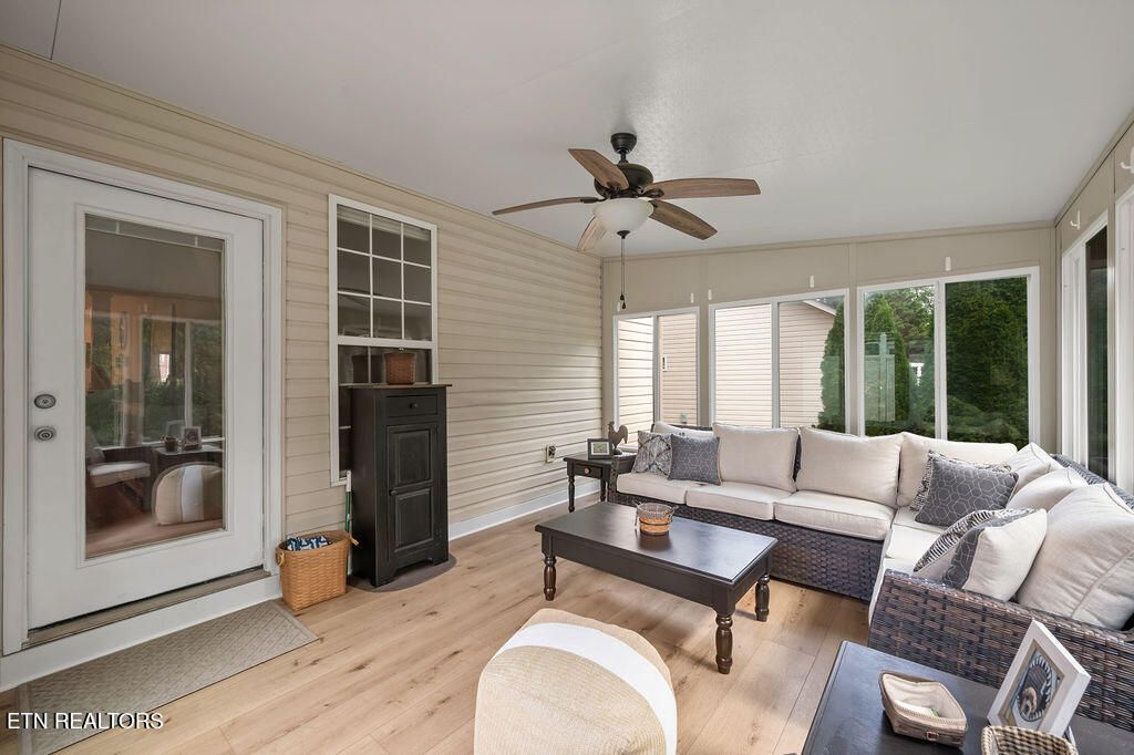 3530 Pebblebrook Way Knoxville, TN 37921 - Photo 21 of 41 Sunroom