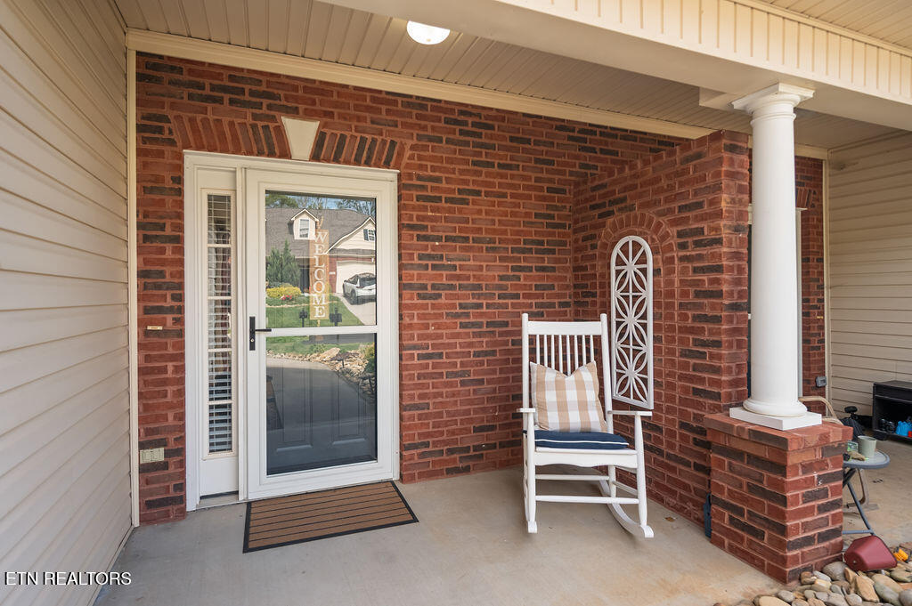 3530 Pebblebrook Way Knoxville, TN 37921 - Photo 4 of 41 Front porch