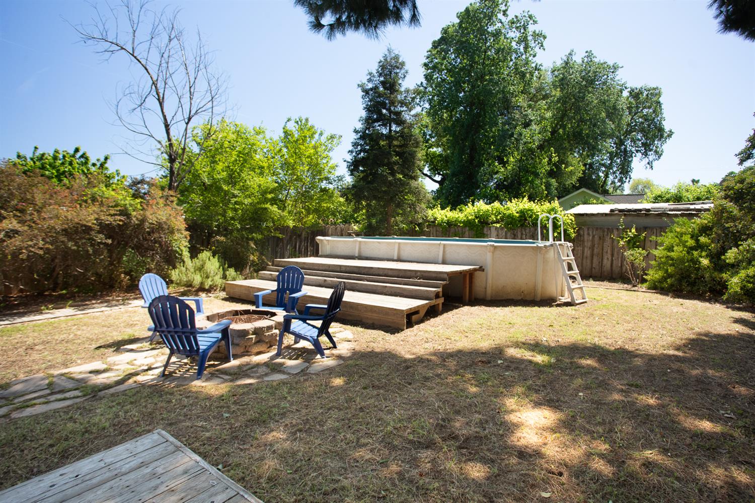 1835 Magnolia Street Gridley, CA 95948 - Photo 32 of 53 a backyard of a house with table and chairs