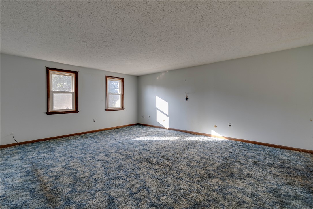 2480 Ridge Road Ontario, NY 14519 - Photo 19 of 37 Primary Suite