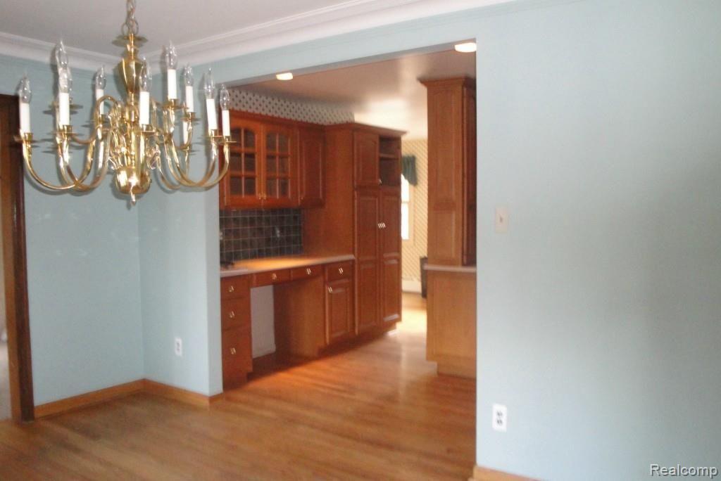 560 Barrington Road Grosse Pointe, MI 48230 - Photo 12 of 26 Barrington 560 015.jpg