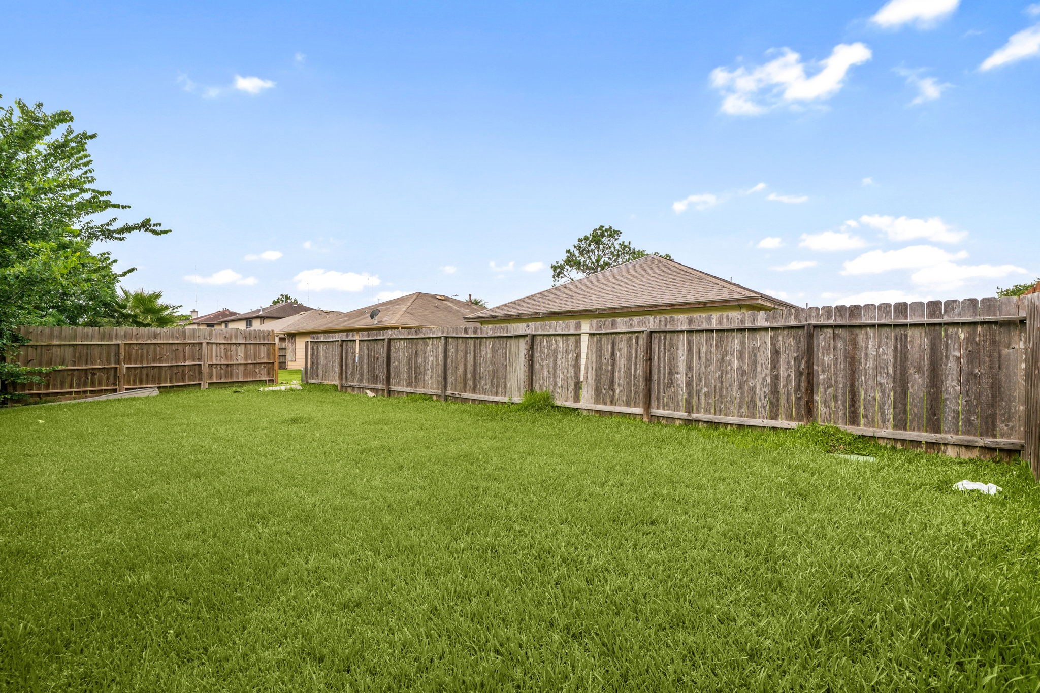 16602 Lazy Ridge Road Houston, TX 77053 - Photo 14 of 16 Fenced backed yard