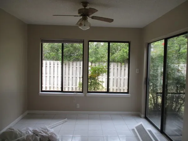 $2,400 | 700 Bay Drive, Unit 1010, Niceville, FL 32578