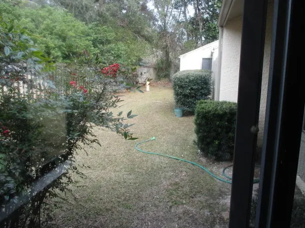 $2,400 | 700 Bay Drive, Unit 1010, Niceville, FL 32578