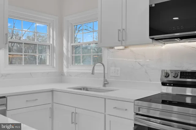 $849,900 | 13684 Bridlewood Drive, Gainesville, VA 20155