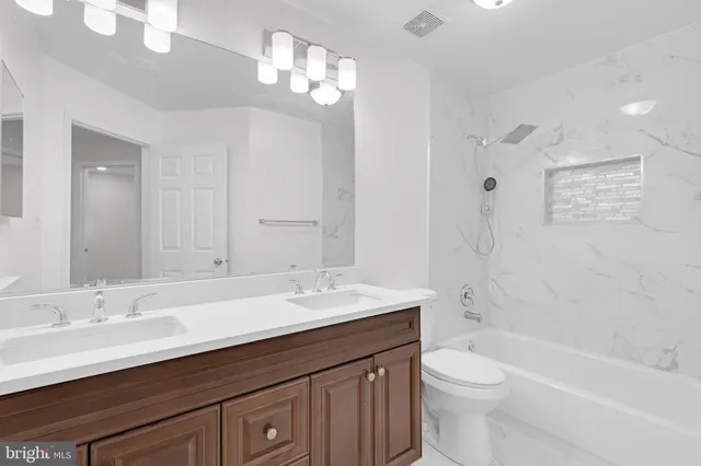 $849,900 | 13684 Bridlewood Drive, Gainesville, VA 20155