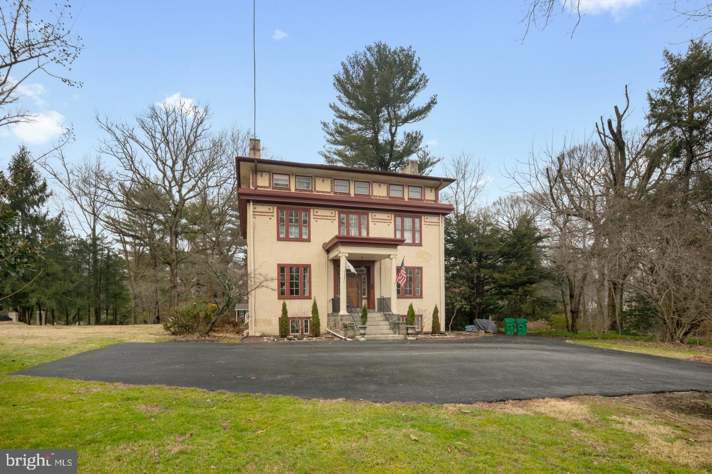 5 Orchard Lane Wallingford, PA 19086 - Photo 3 of 19 Exterior Front