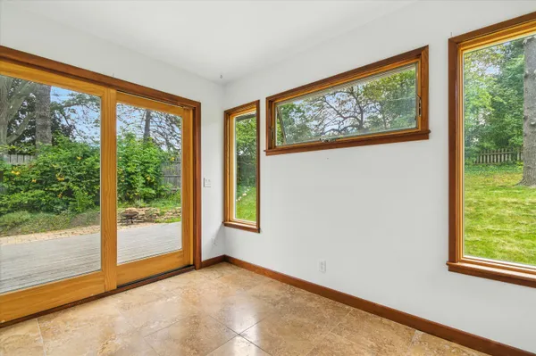 $2,950 | 712 Collegewood Street, Ypsilanti, MI 48197