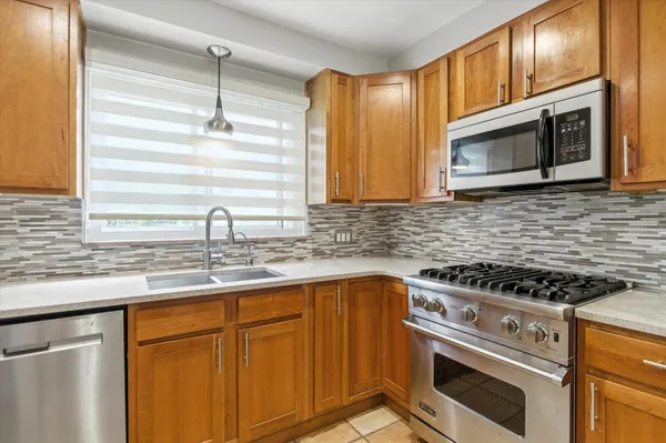 $2,950 | 712 Collegewood Street, Ypsilanti, MI 48197